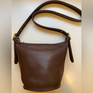 Coach Vintage 9019 Mahogany Brown Leather Maggie Bucket Bag Crossbody